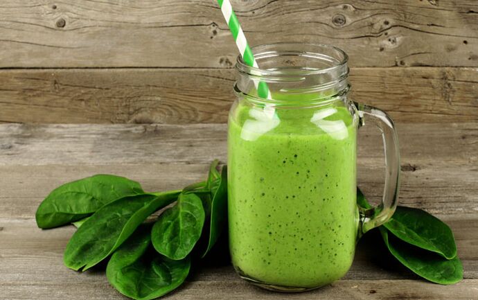 Grüner Leinsamen Detox Smoothie - Shake zum Trinken auf leeren Magen