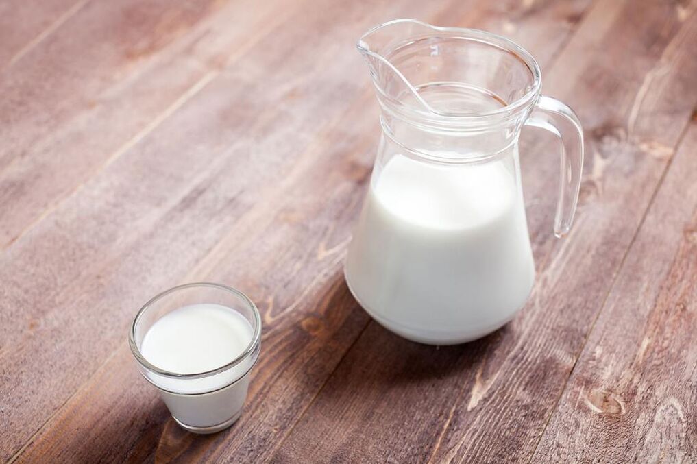 Auf dem Diätplan bei Magengeschwüren steht fettarme Milch